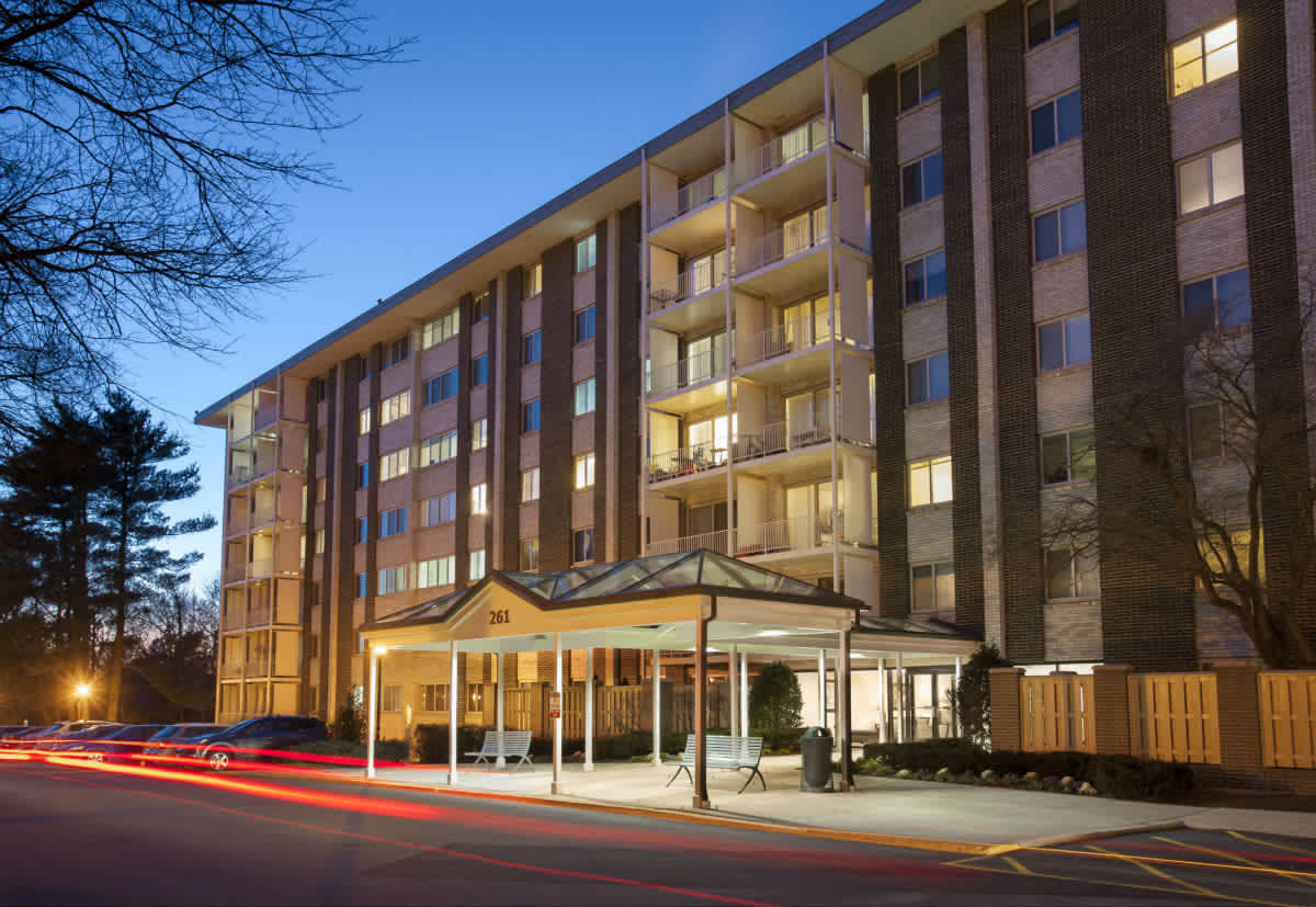 Congressional Towers