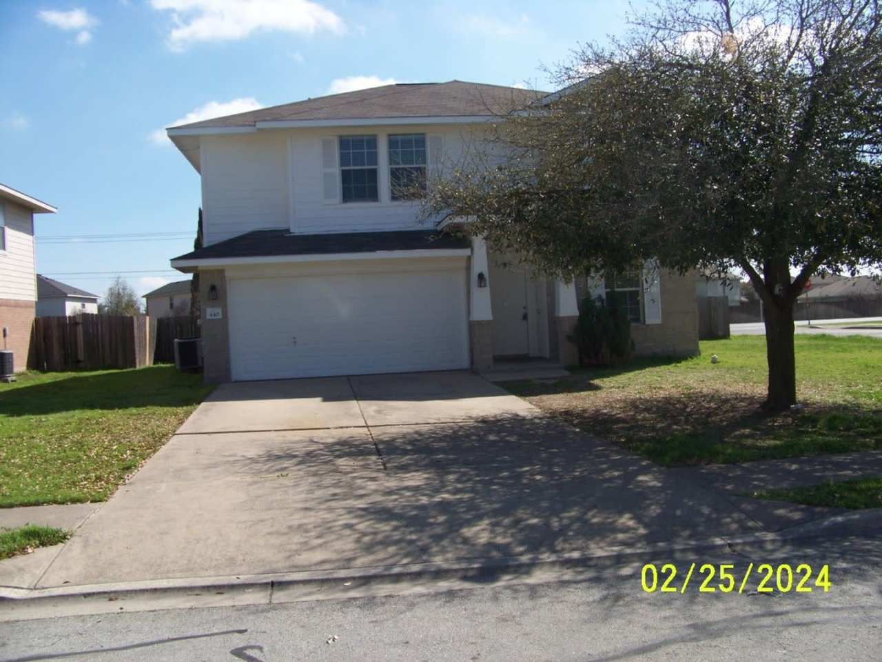 Excellent 4 bedroom in Hutto that shows like new