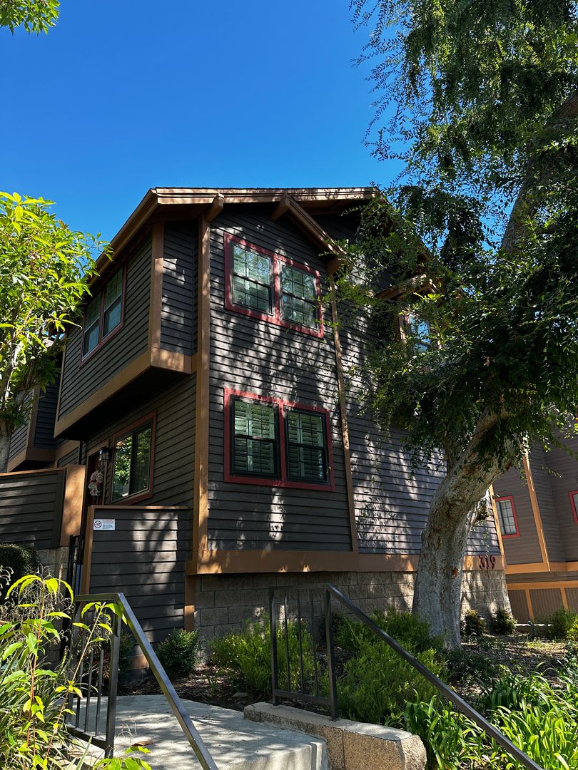 Townhouse in the heart of Pasadena
