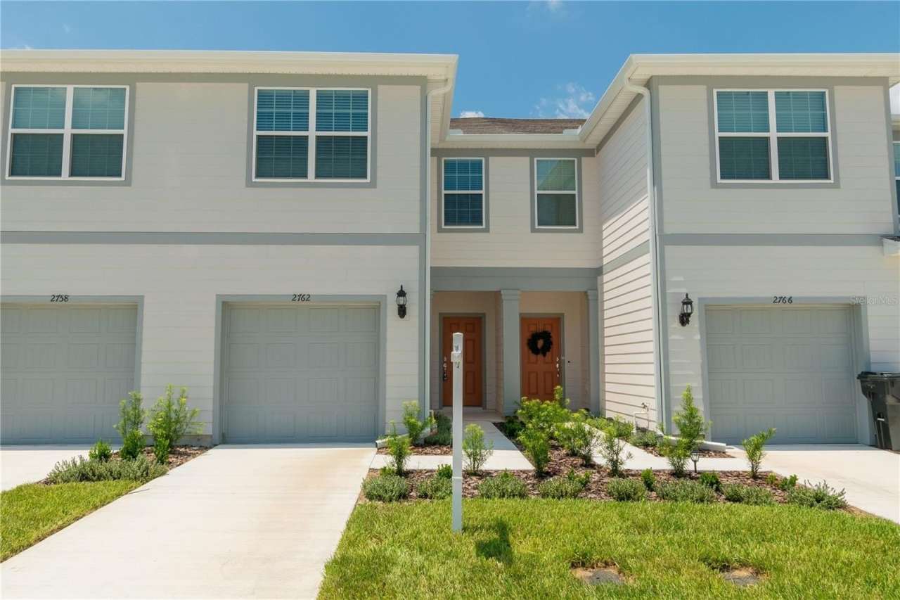 2815 STUNNING AVENUE