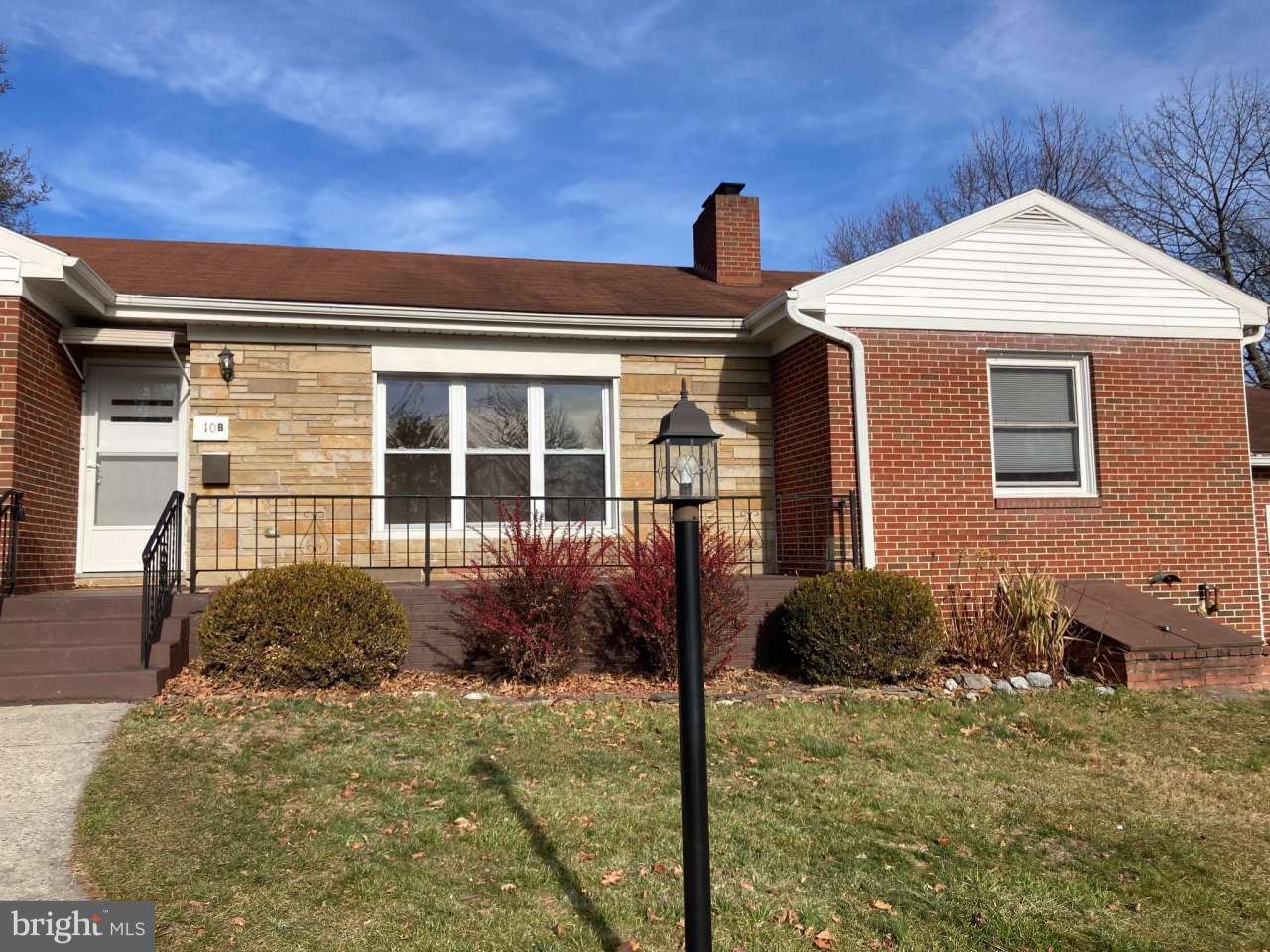 10 MOLLER Parkway unit: B