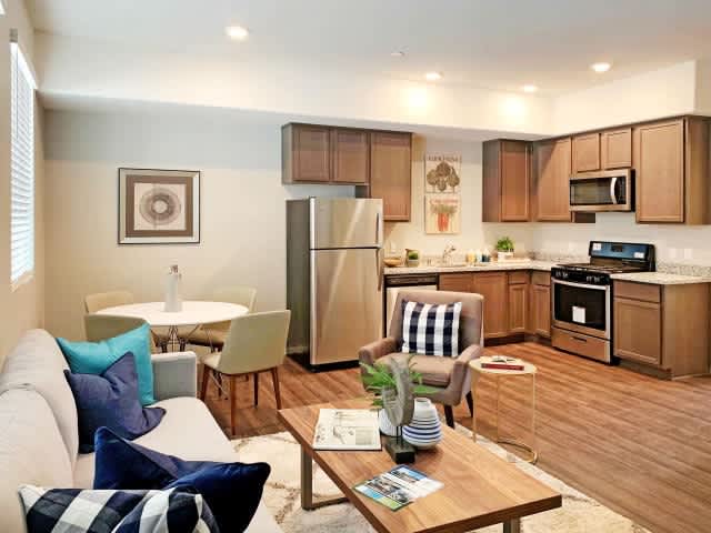 140 E 31st St Unit E11