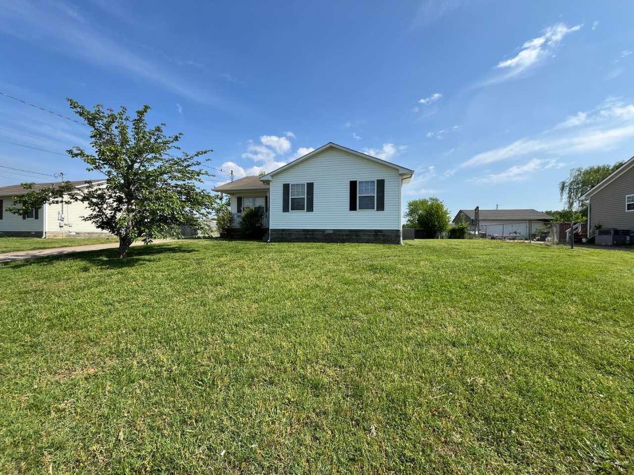 Adorable Home close to Fort Campbell