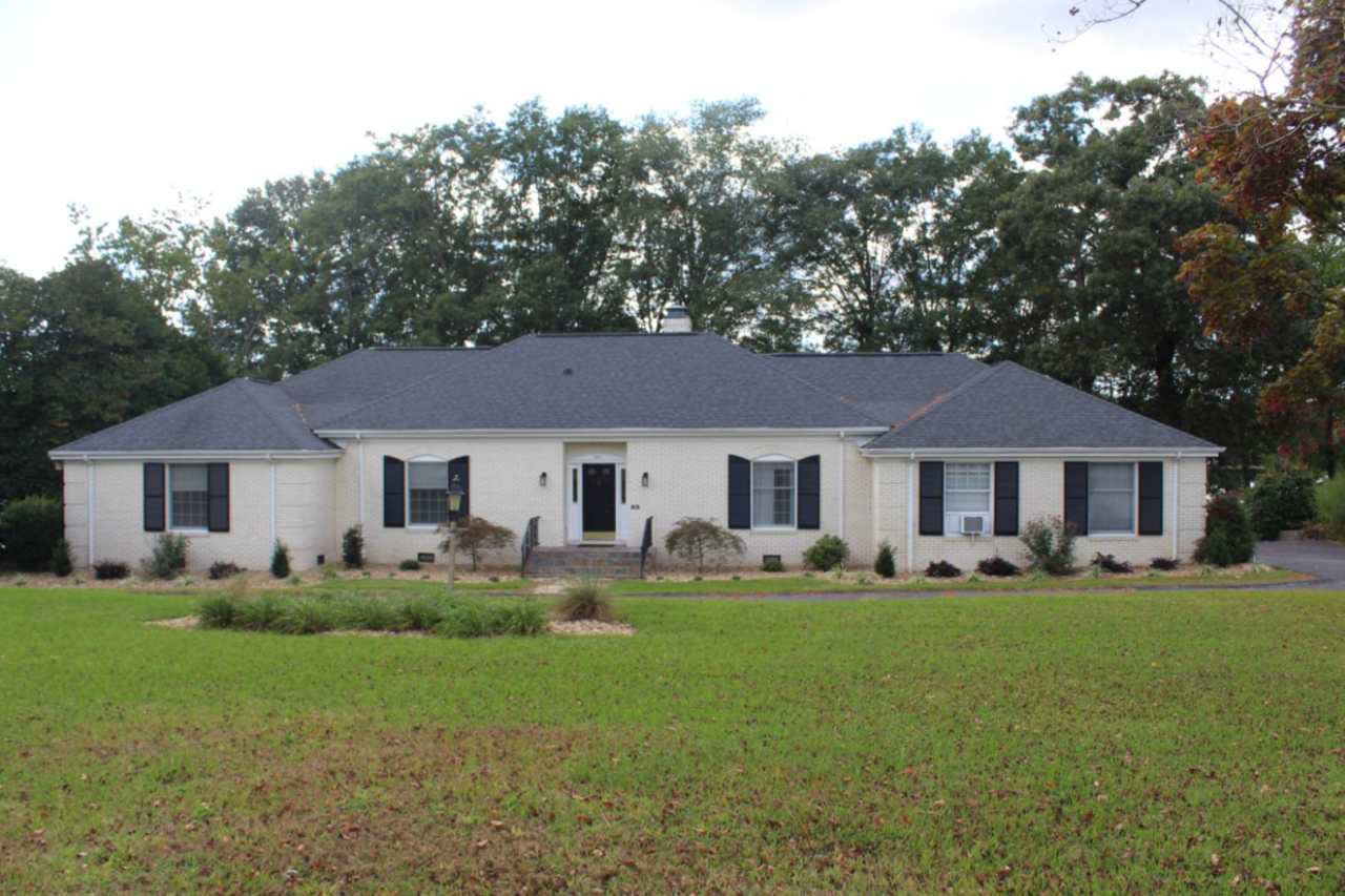 Spacious 4-Bedroom Home in Desirable Walnut Creek Community