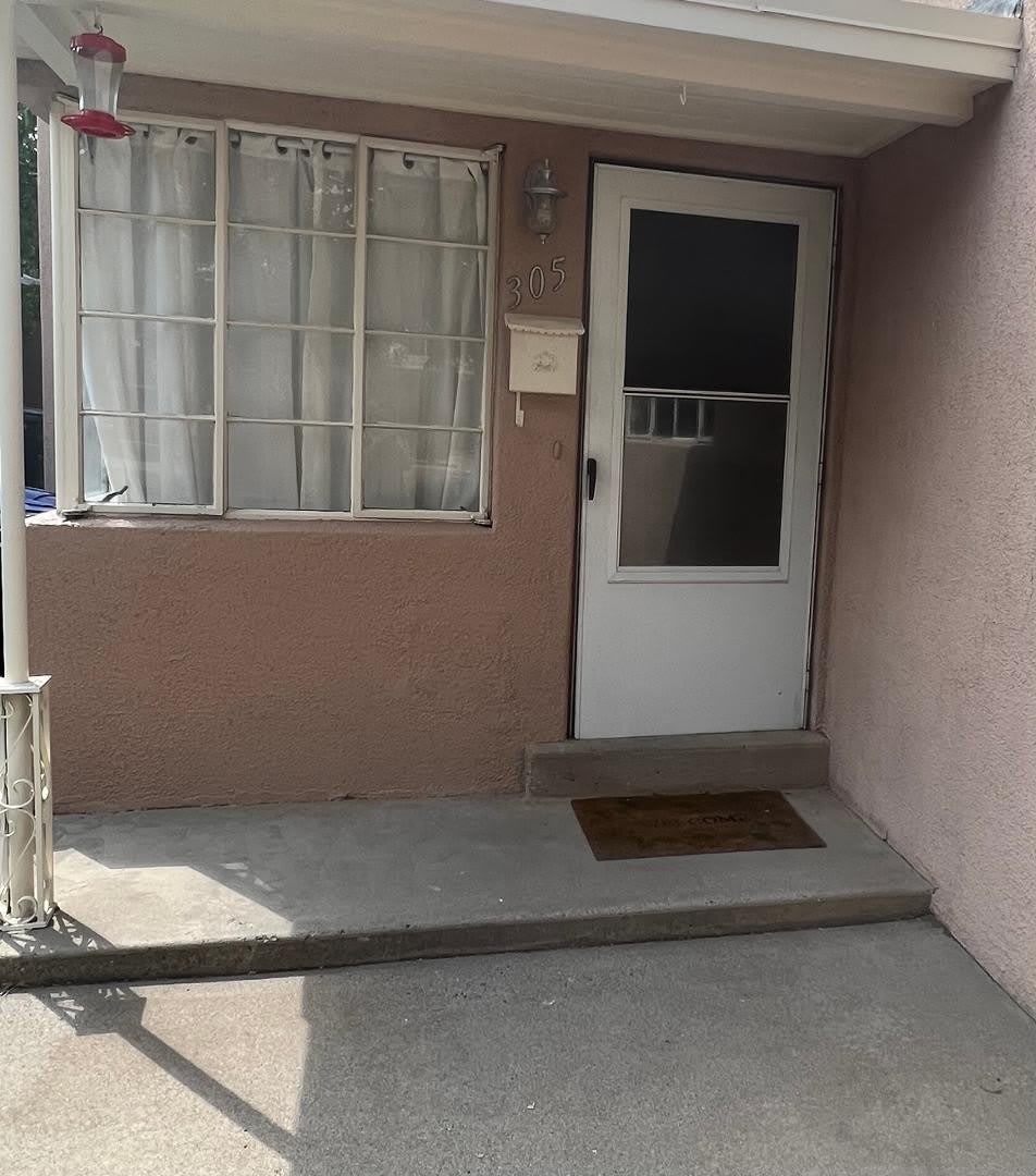 305 MADISON Street NE