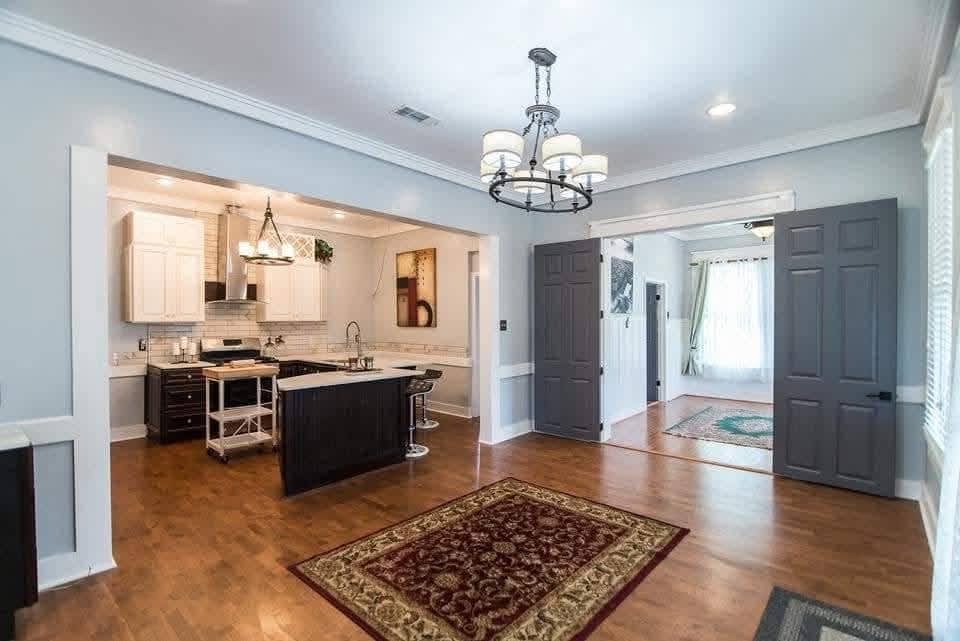 407 North Moody Street