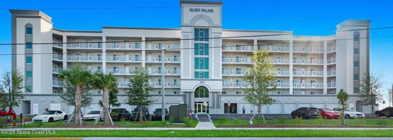 1825 Riverside Drive unit: 204