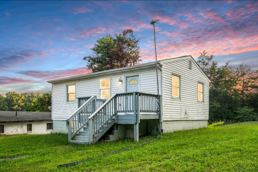 8700 Robert E. Lee Drive