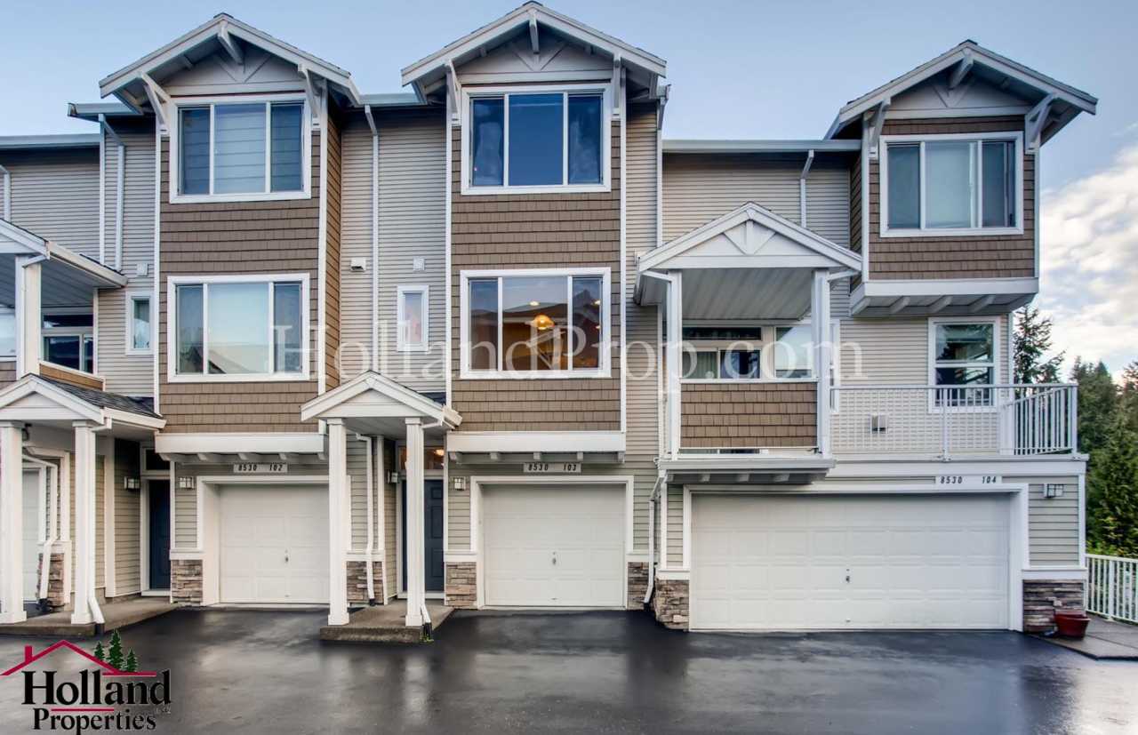 Experience Comfort and Style in This Elegant Murrayhill Townhome!