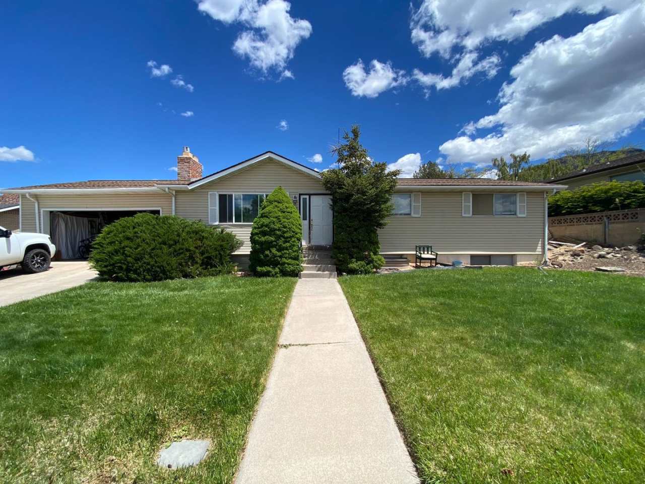 **Move-In Bonus**3 bedroom, 1 bathroom basement apartment