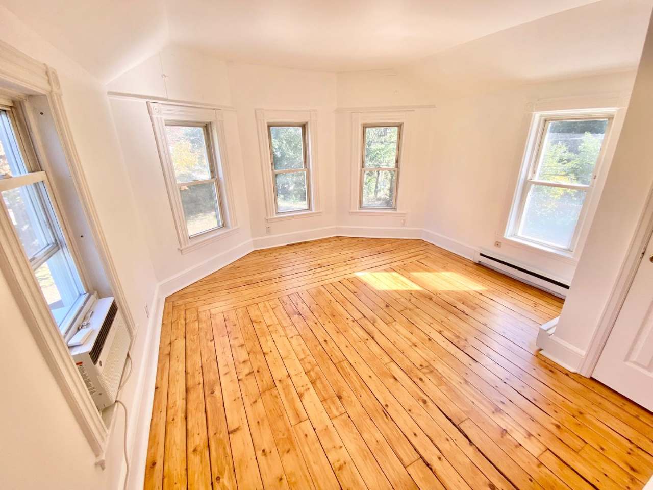 1 Bedroom Apartment in South Burlington VT Available NOW!