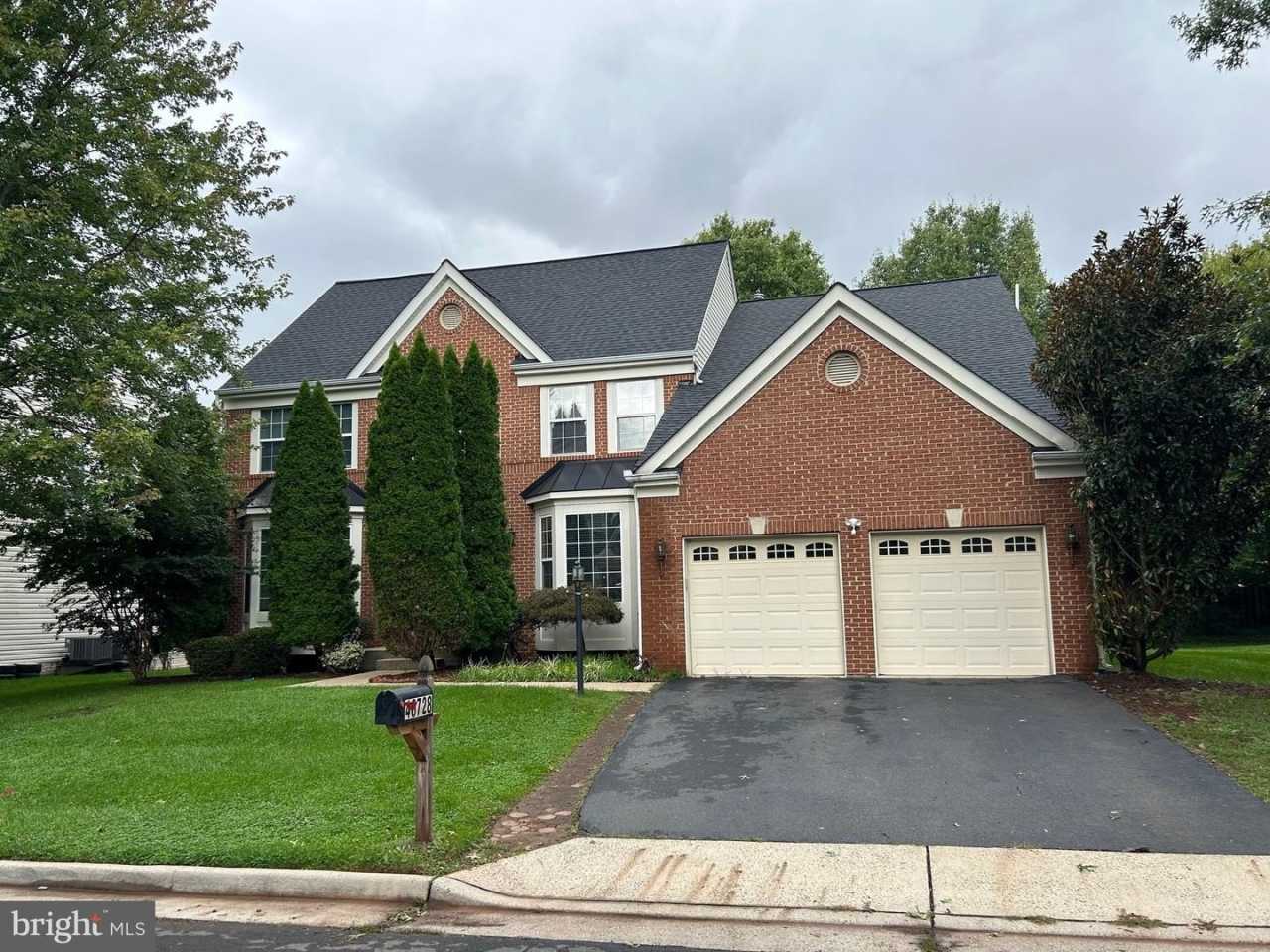 46728 HOLLOW MOUNTAIN PL