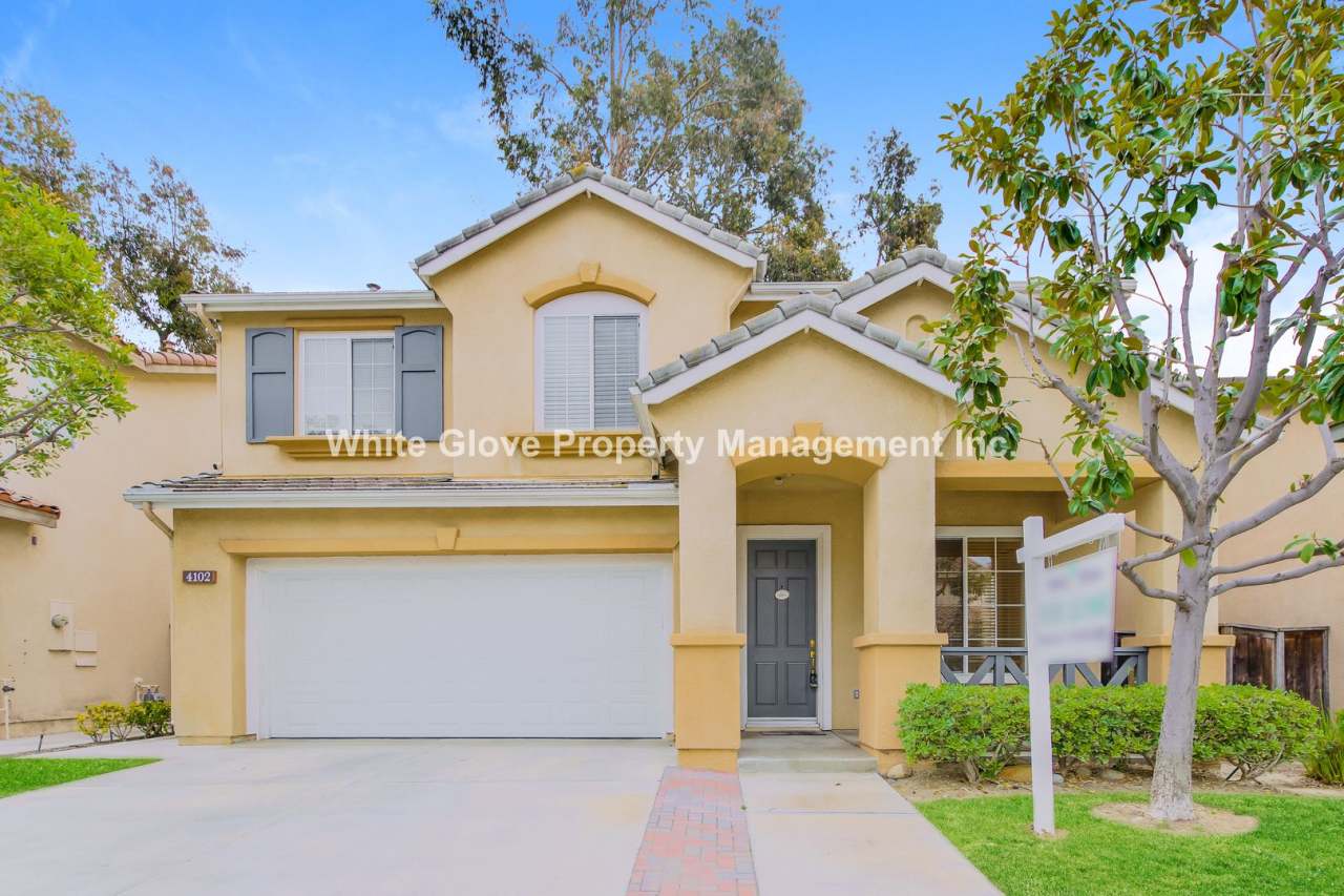 4 Bedroom in Fullerton's Somerset Gated Community