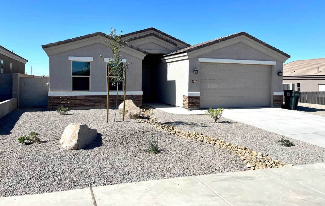 Brand New Beautiful 4 Bedroom Home in New Kingman Crossing Neighborhood!