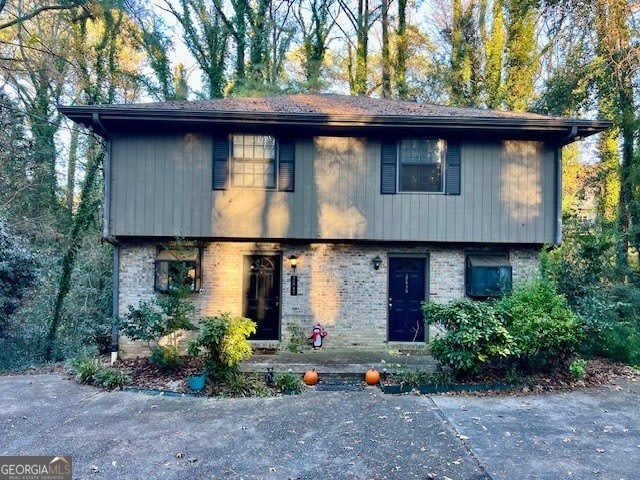 2515 Skyland Trail NE