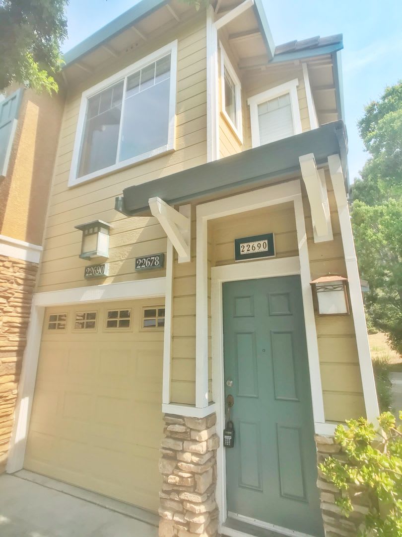 Advent - Low Deposit W/ Garage Parking  In Unit Laundry!