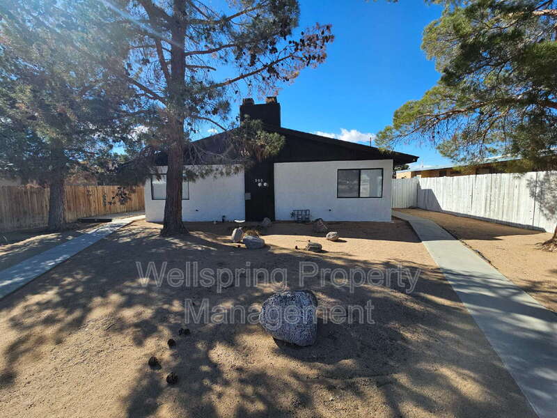 305 South Richmond Road