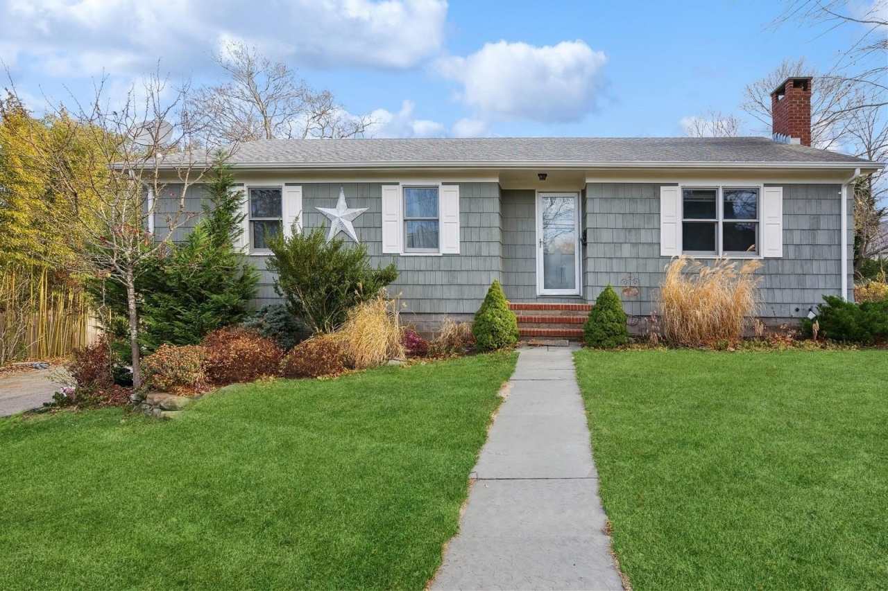46 Bayview Avenue