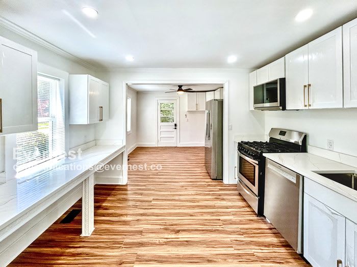 1391 North Druid Hills Road