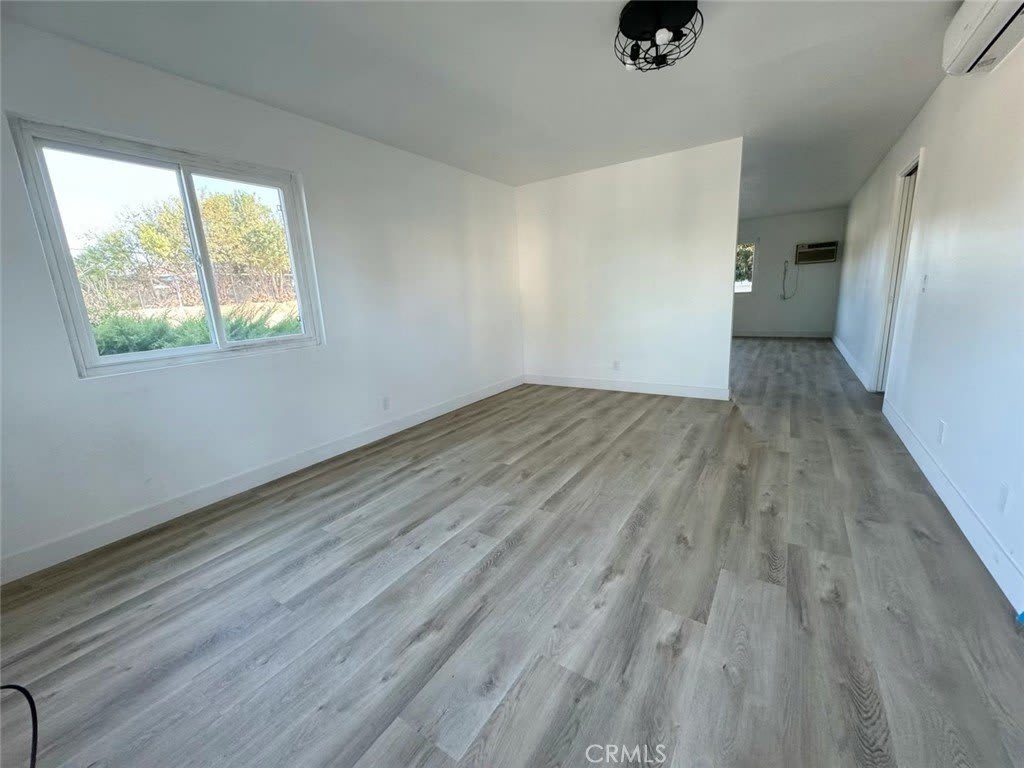 1905 Sierra Leone Avenue