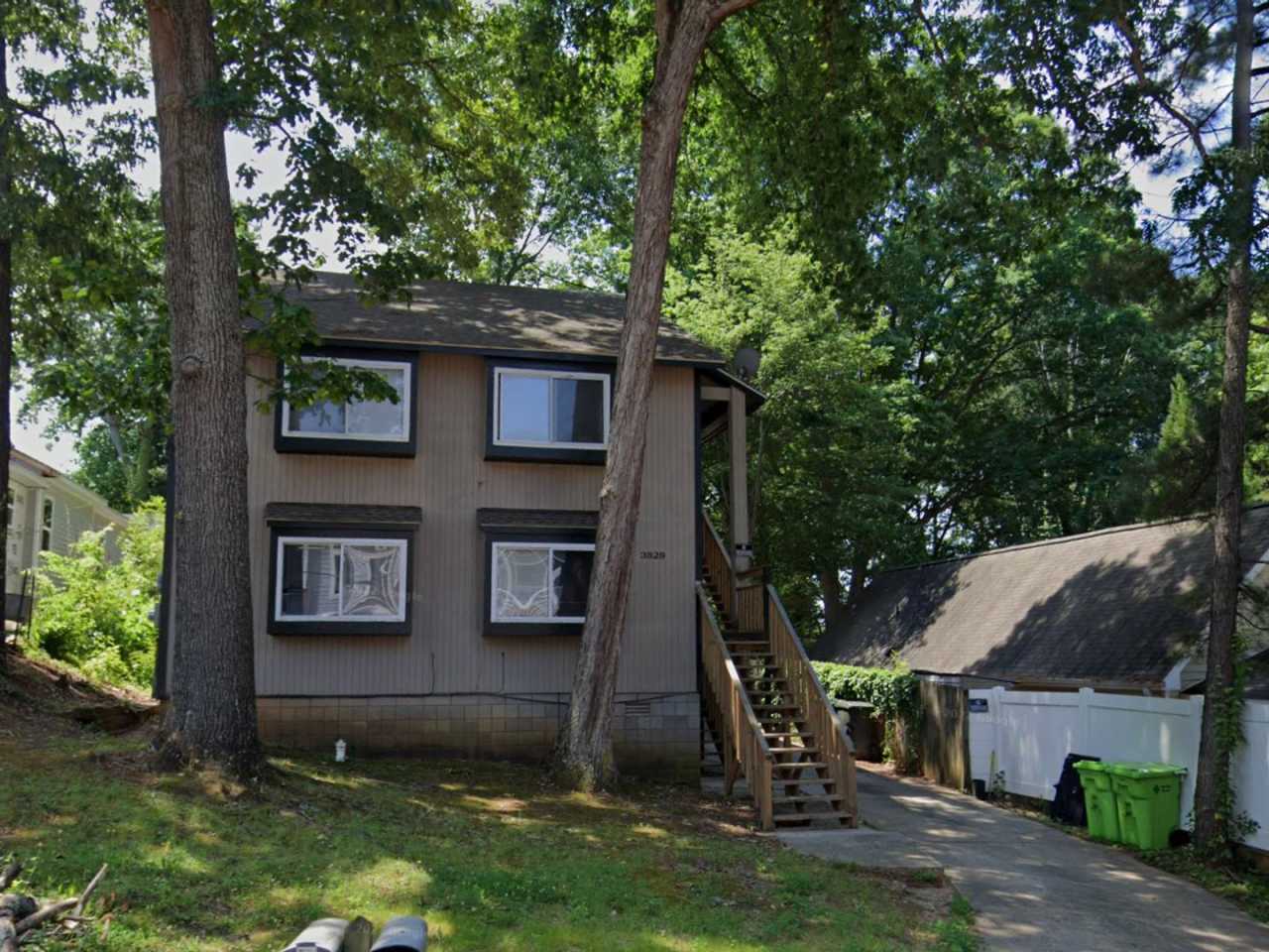 Room in 4 Bedroom Home at Kelford St