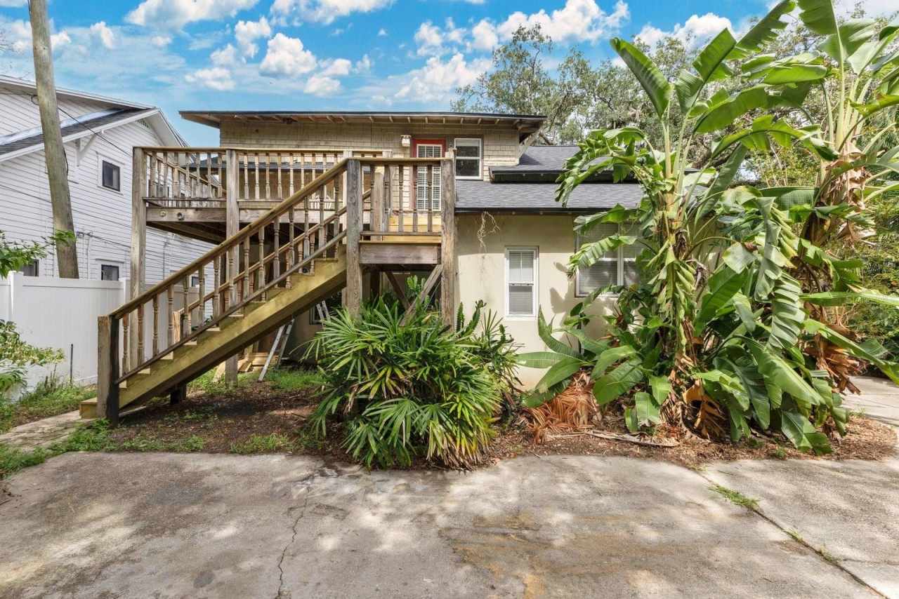 614 E ANDERSON STREET