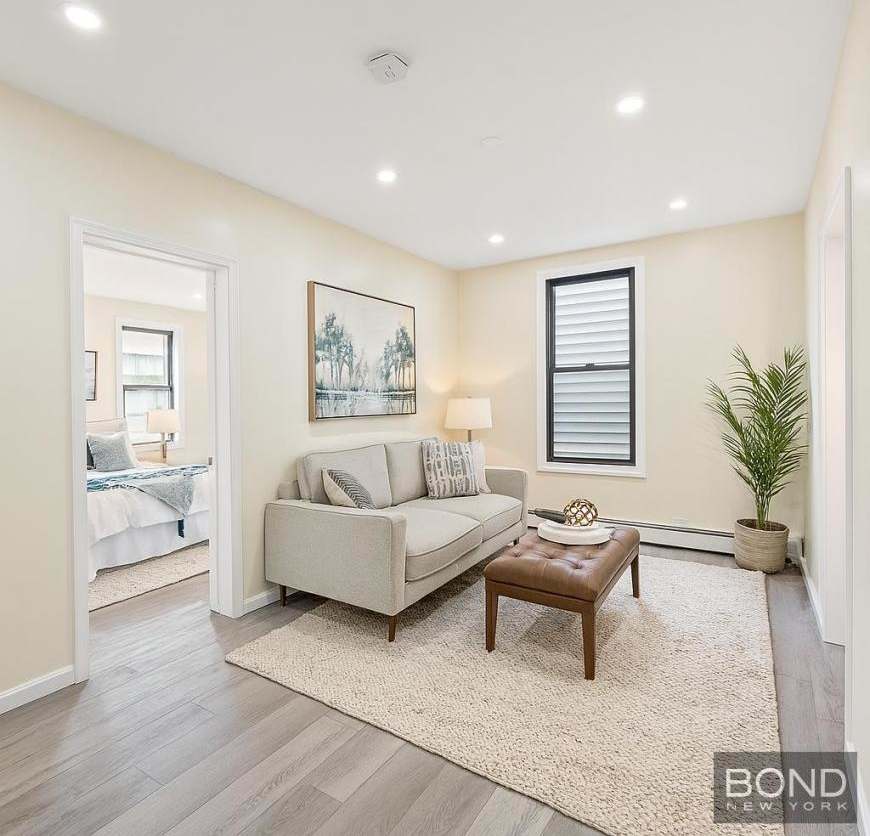 261 Manhattan Avenue