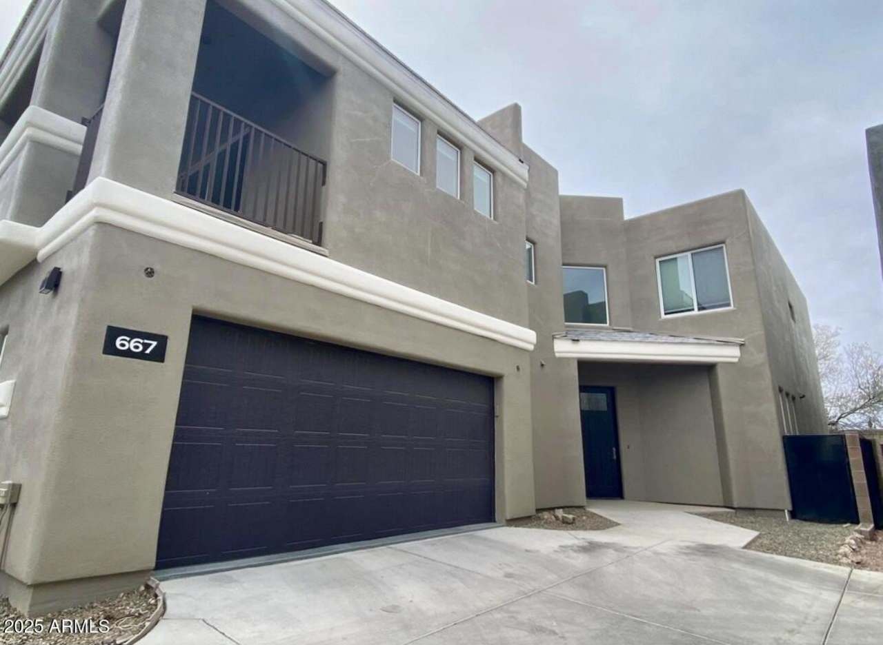 667 N ENCANTO VILLAGE Way