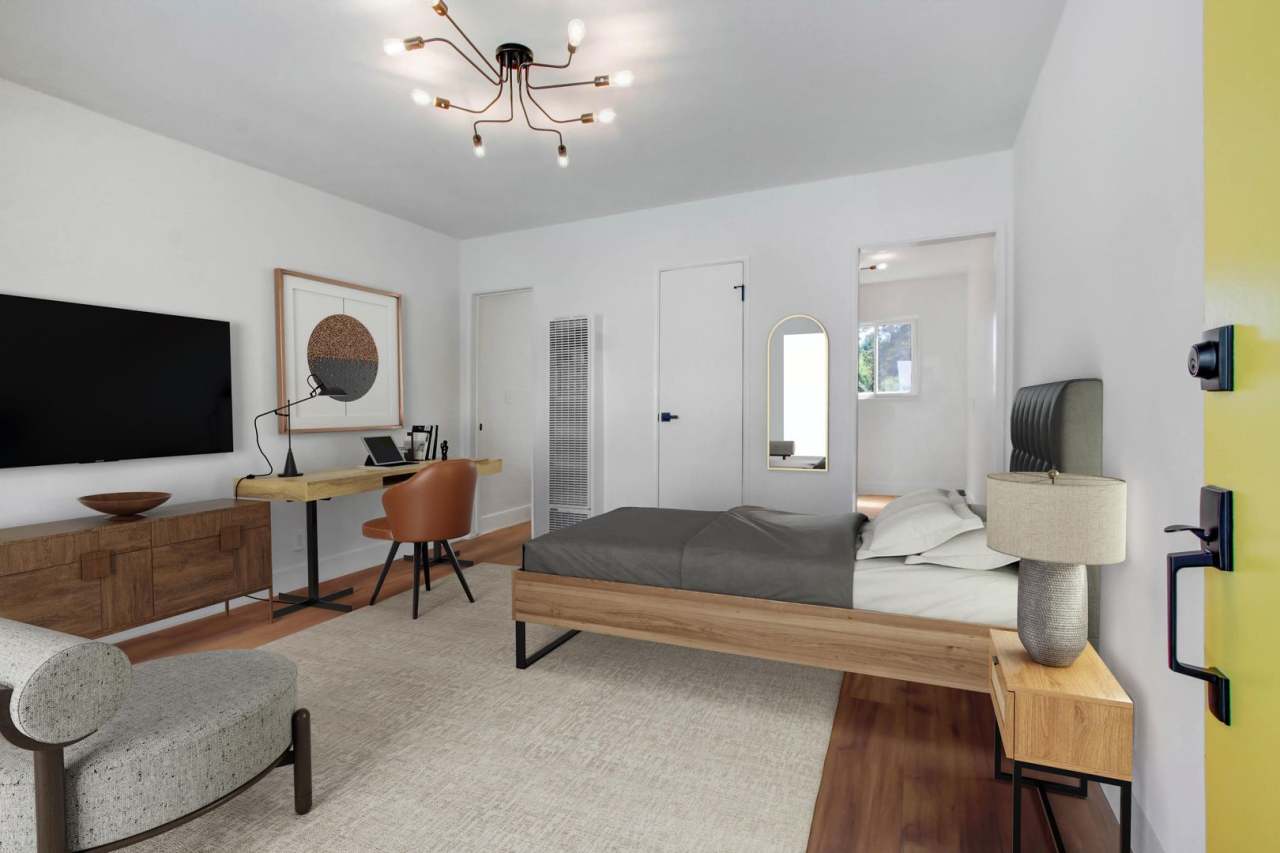 Newly renovated studio apartment with parking available in Burbank!