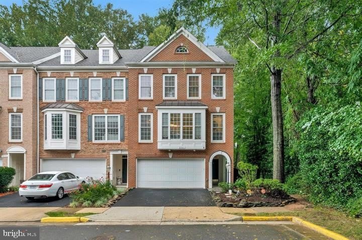 4541 MONMOUTH Street