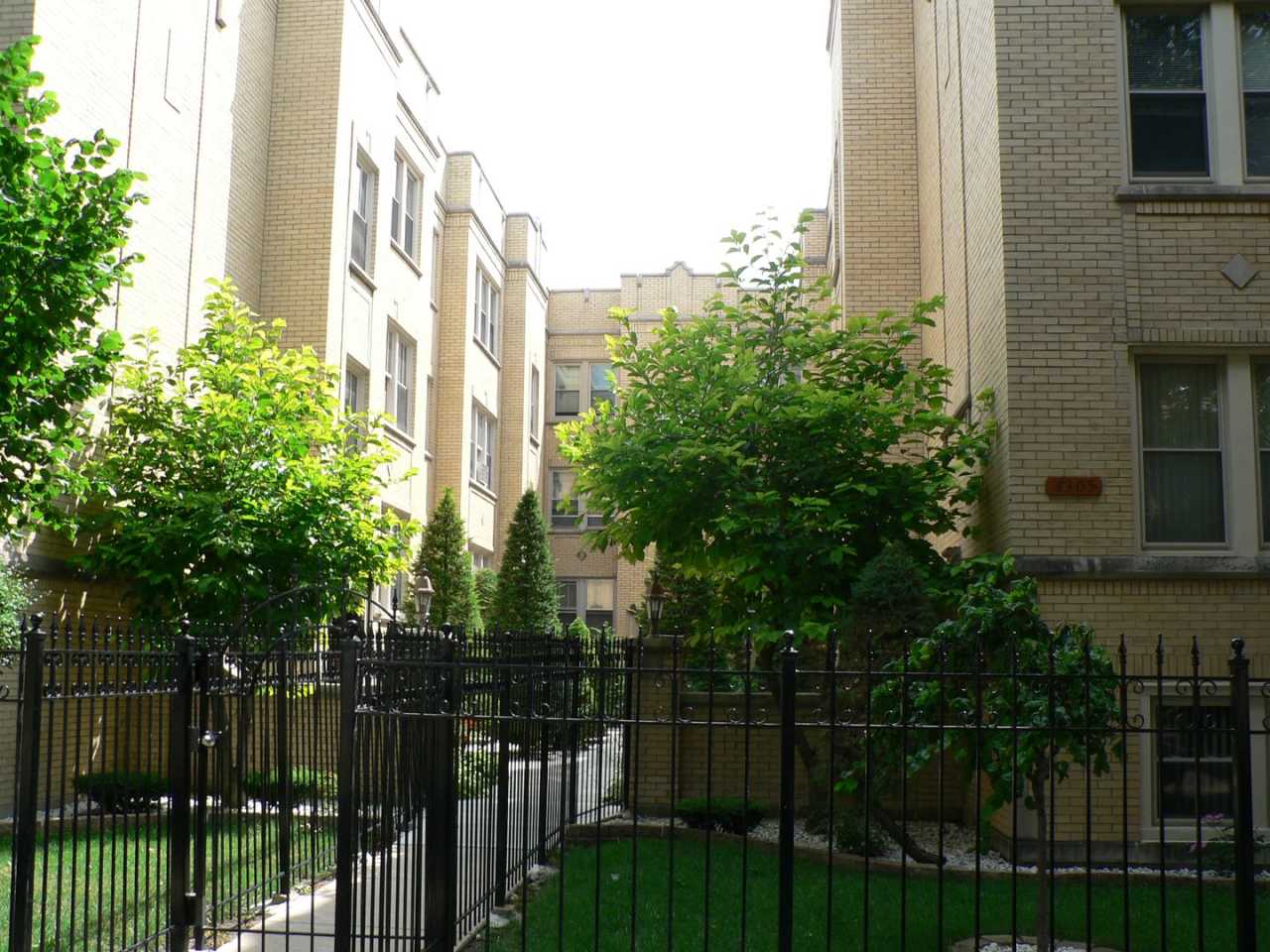 Huge one bedroom in Horner Park neighborhood