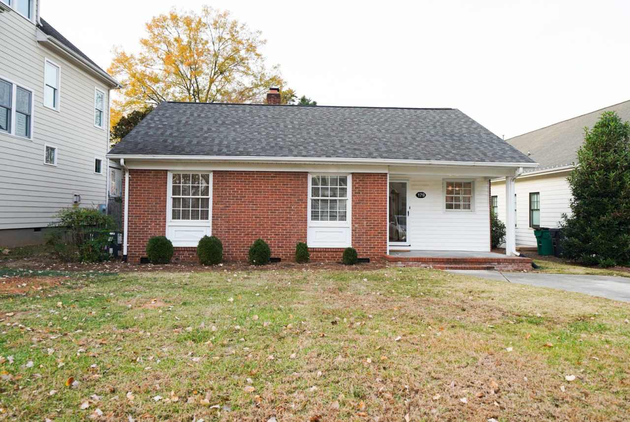 Cotswold 3 bed, 2bath brick ranch