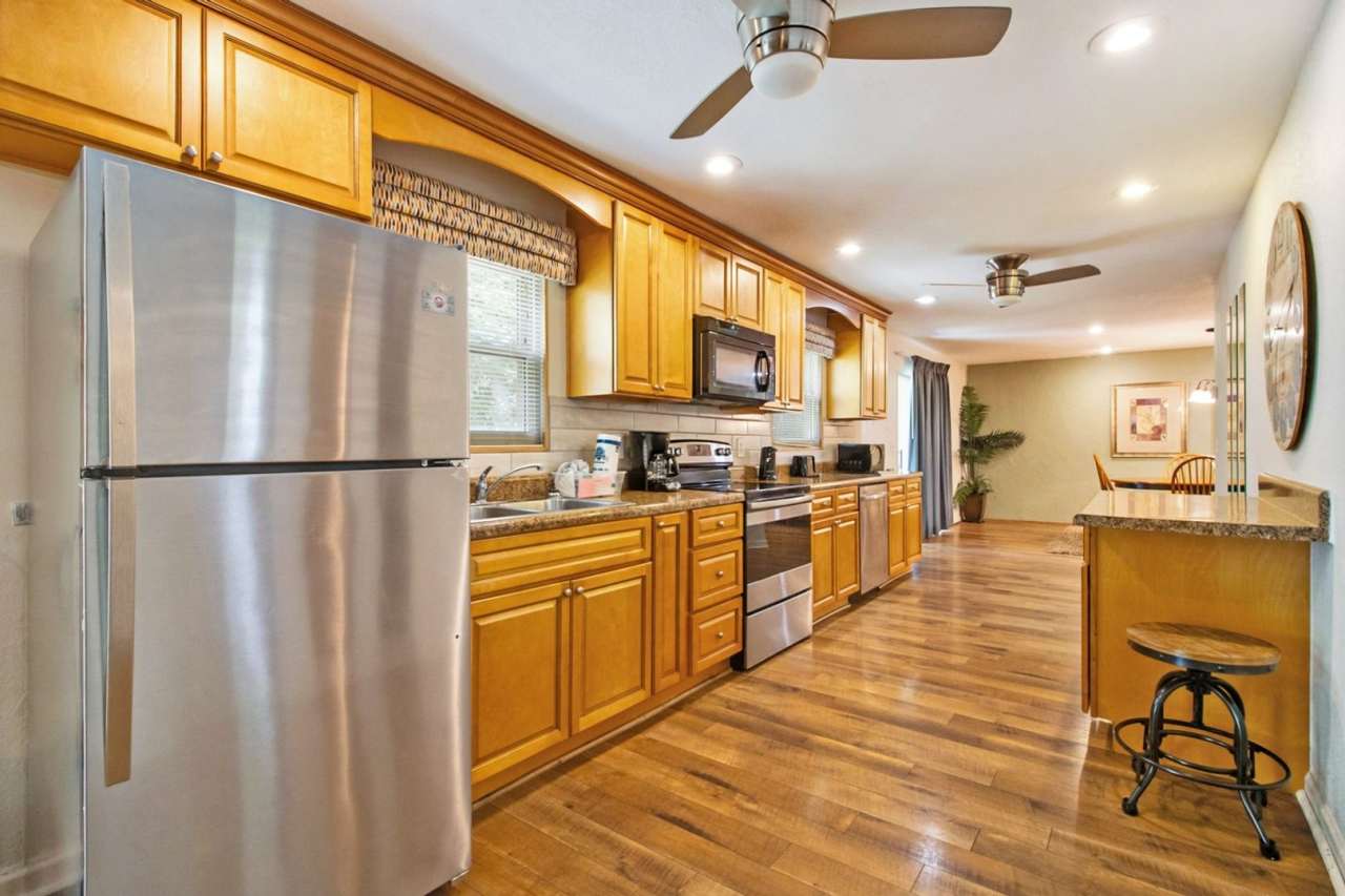 Charming 1, 2, or 3 Bedroom Townhome/Apartment in Crossville