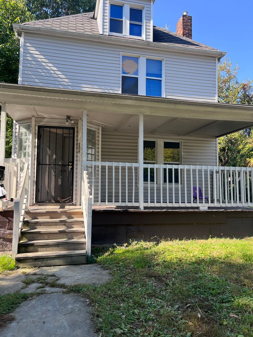 728 E 93 ST CLEVELAND, OH 44108