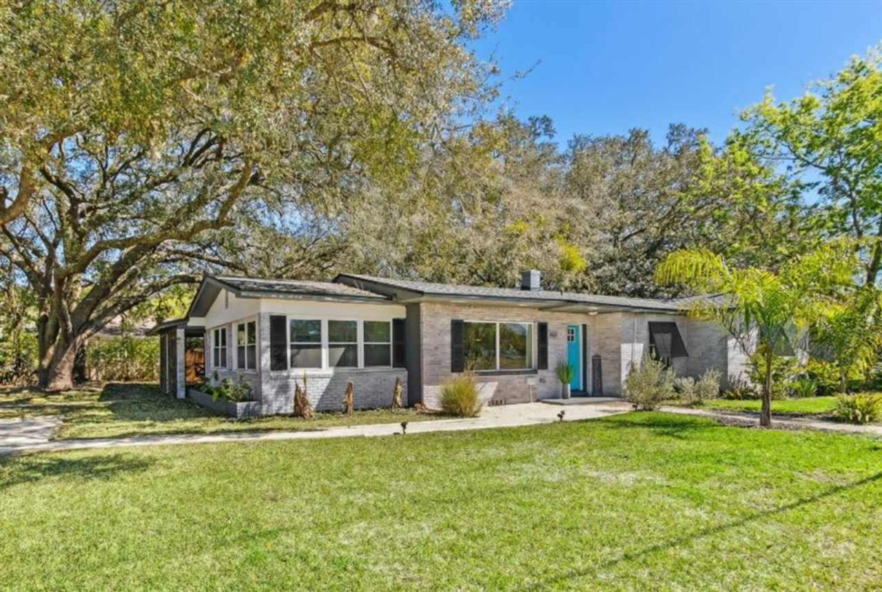 Fully Renovated Mid-Century Modern Home on Amelia Island – 3BR / 3BA