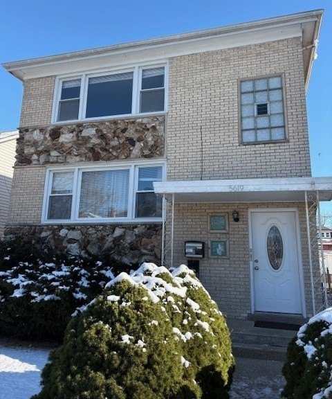 5619 N Menard Avenue unit: 2