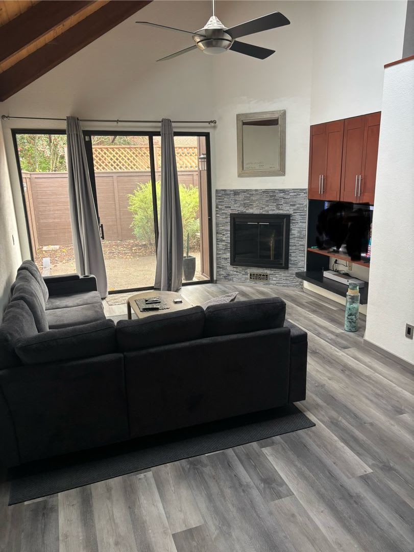 Furnished Short Term Rental!! 2 bedroom 2 bath, WiFi and Garbage included!