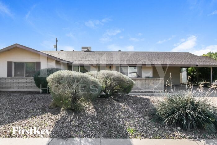 625 East Manhatton Drive