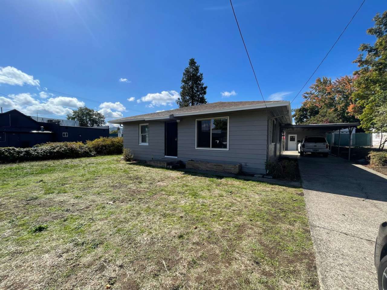 3-bedroom, 1.5-bath Newly Remodeled Home in Roseburg
