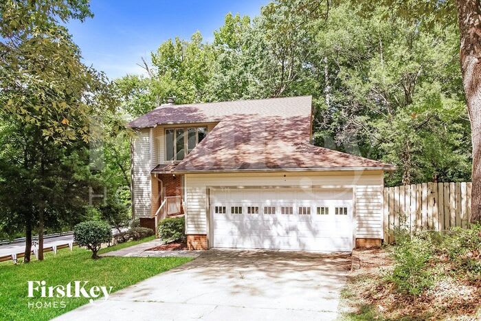 606 Mirawood Trail Northeast