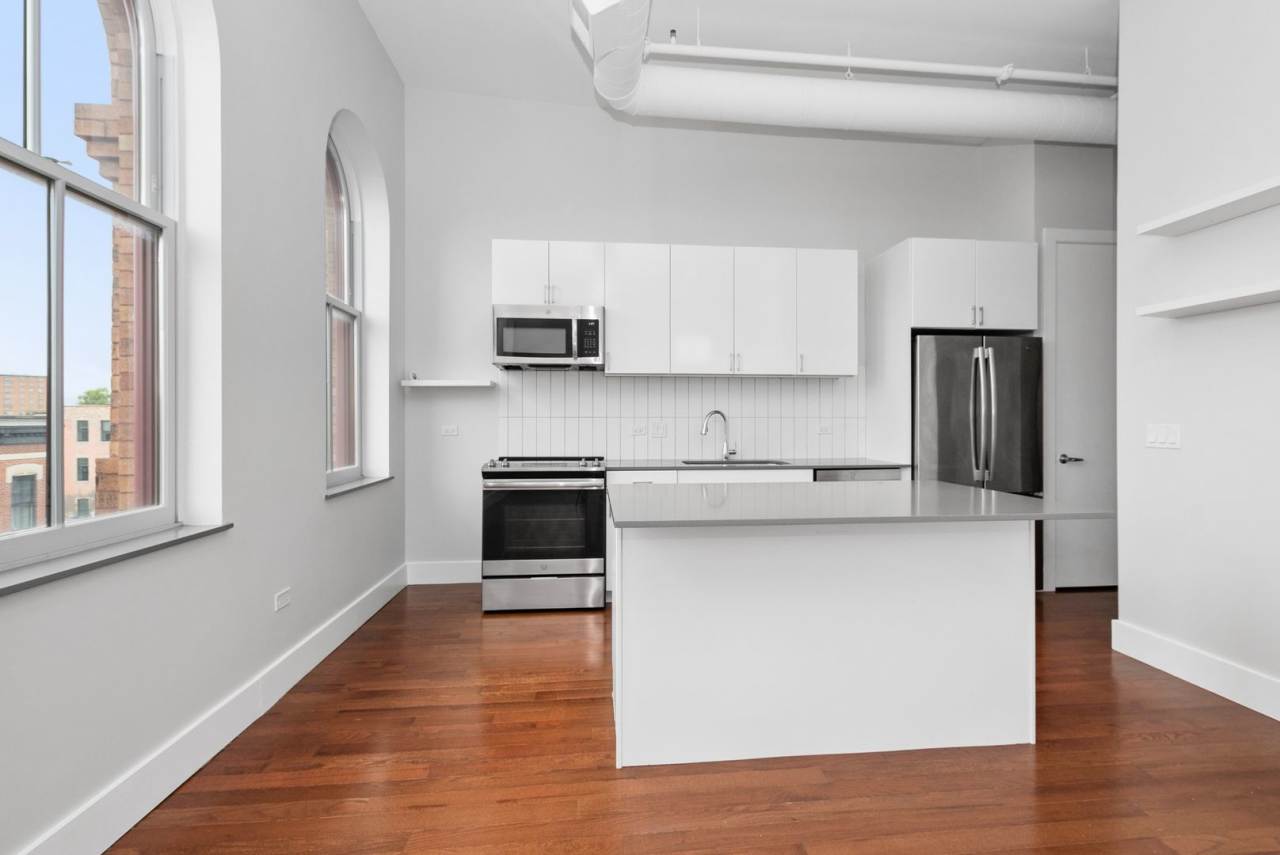 1421-1427 N. Milwaukee Avenue