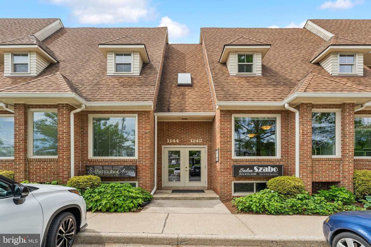 1144 WALKER Road unit: F