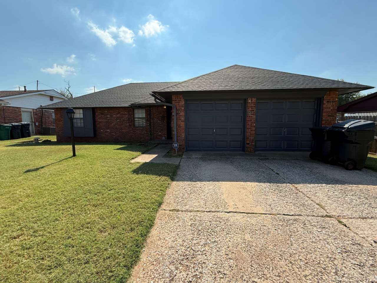 Massive 3BD/2BTH Home Minutes from the Highway.