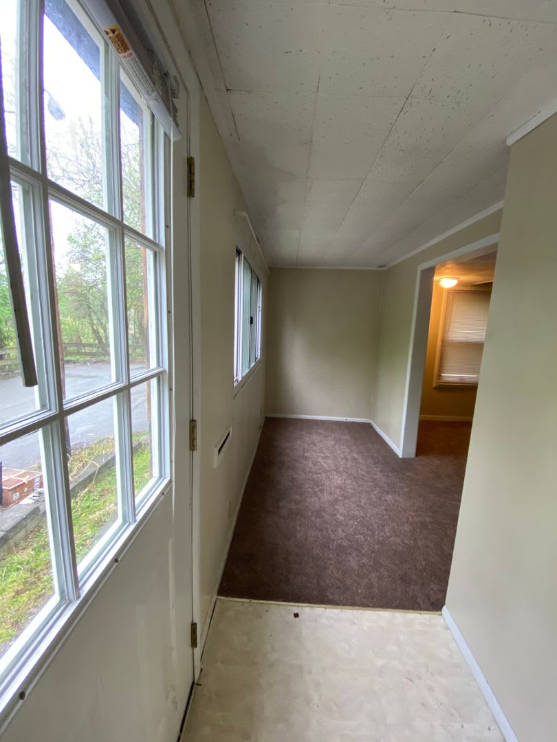 AVAILABLE MAY 2026 - Check out this 2 Bedroom Home w/ Garage in Duquesne Heights!