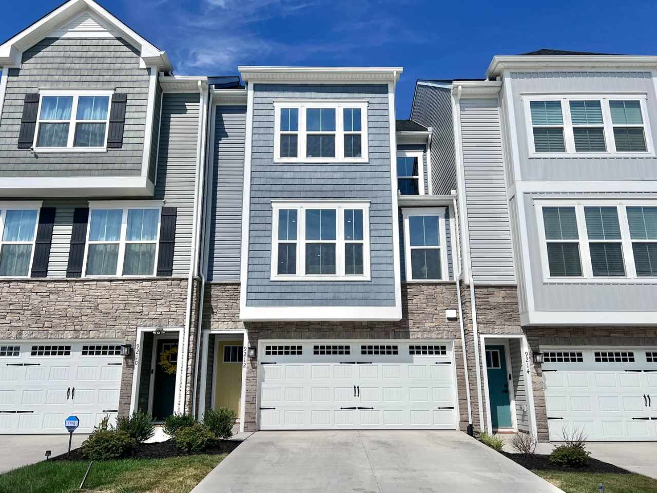 MINUTES TO VRE AND ALL THE CONVENIENCES OF SPOTSYLVANIA!