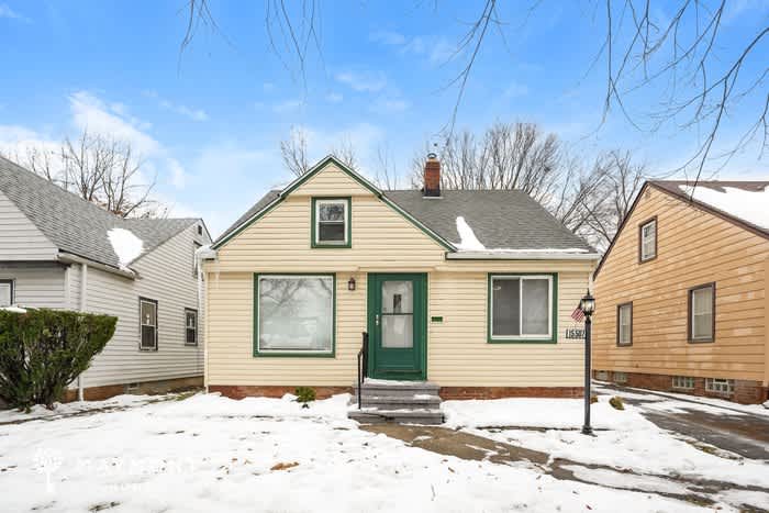 15507 Cloverside Avenue