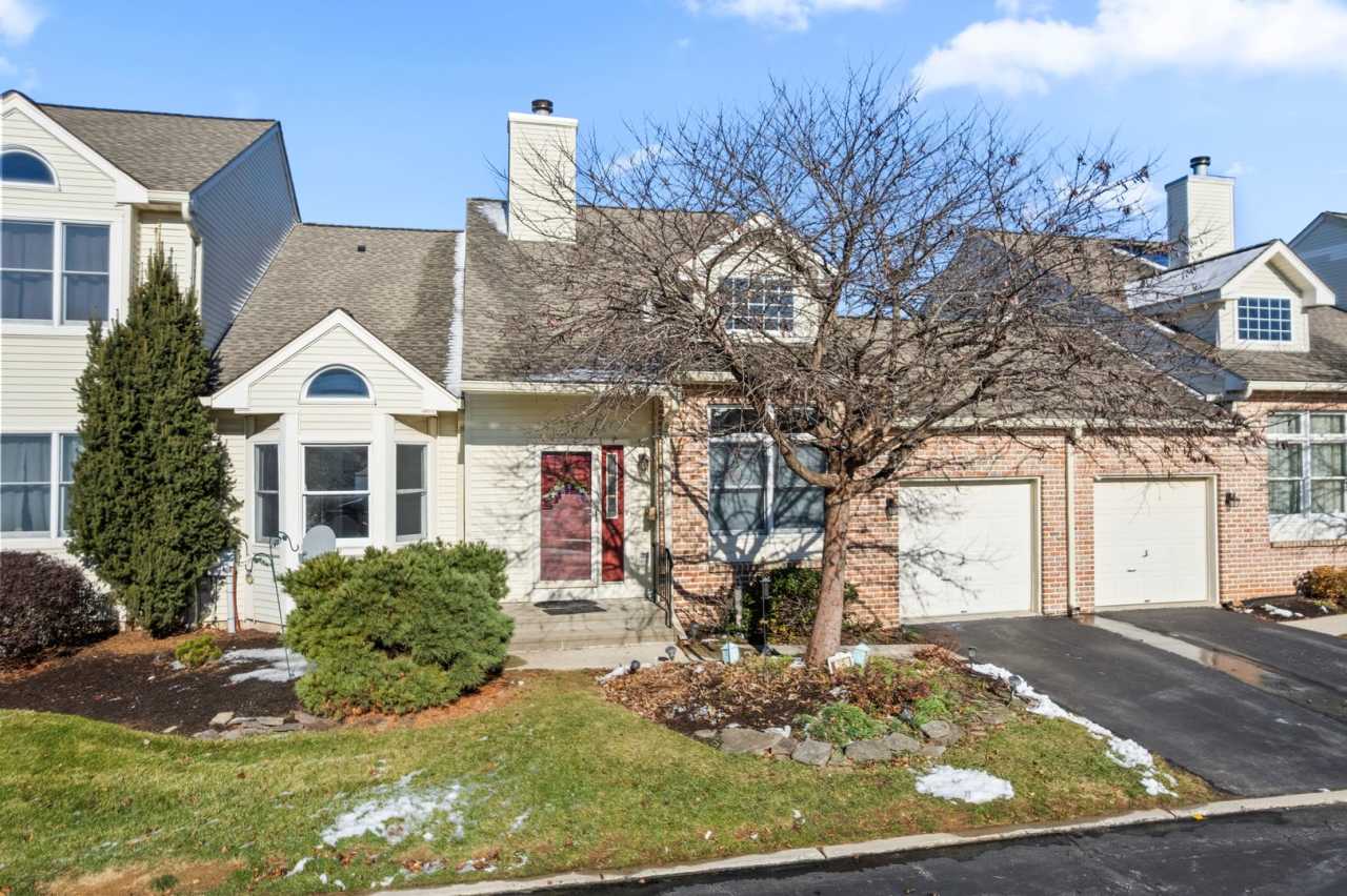 Beautifully Renovated Townhome in The Ridings at Brookside – Macungie