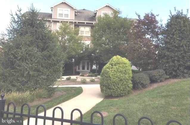 12828 CLARKSBURG SQUARE Road unit: 303