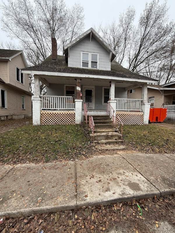 327 East Stuart Avenue