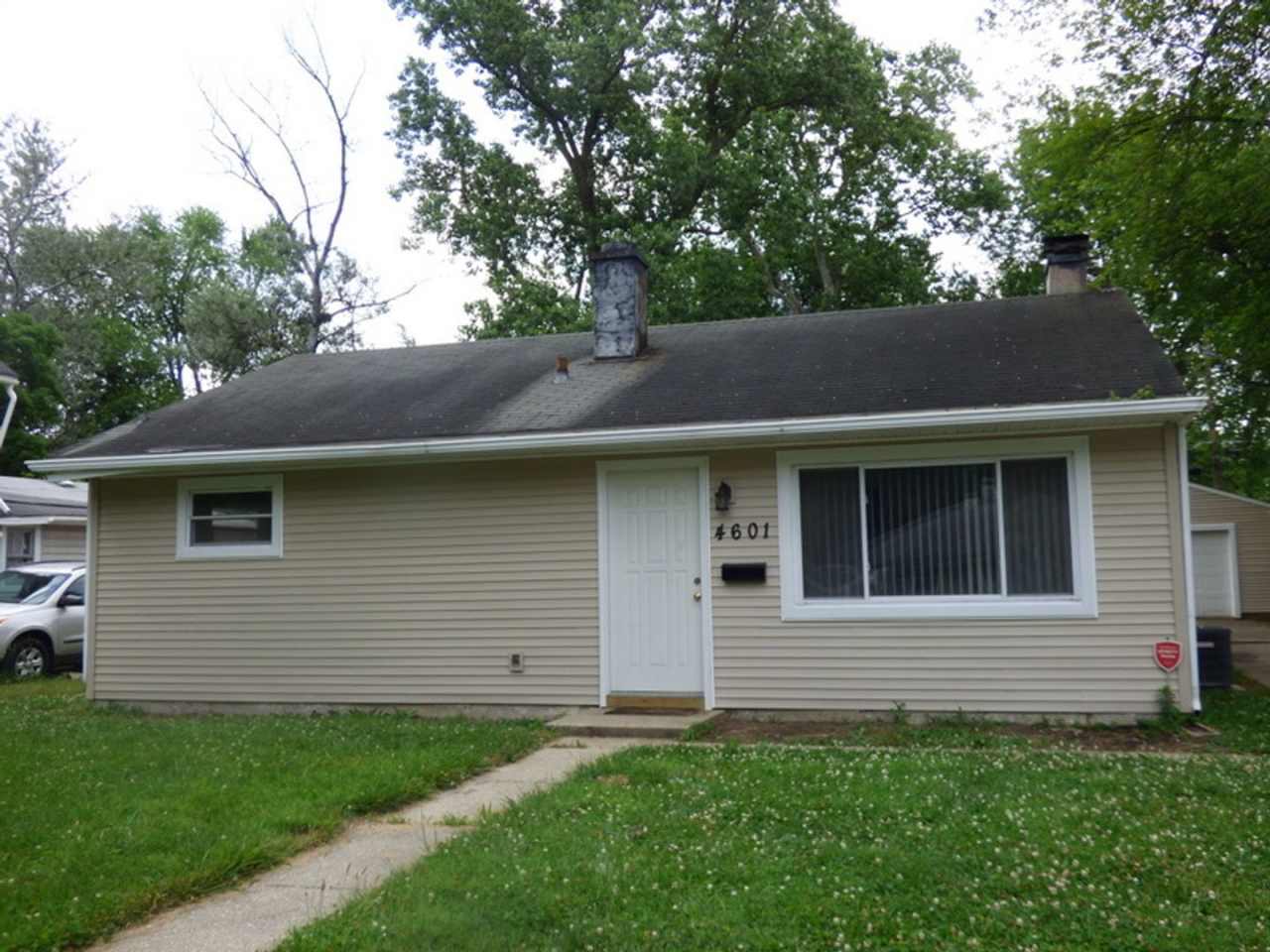 4601 Holton Avenue- Nice 3 Bedroom / 1 1/2 Bath Ranch Style Home with Central Air!
